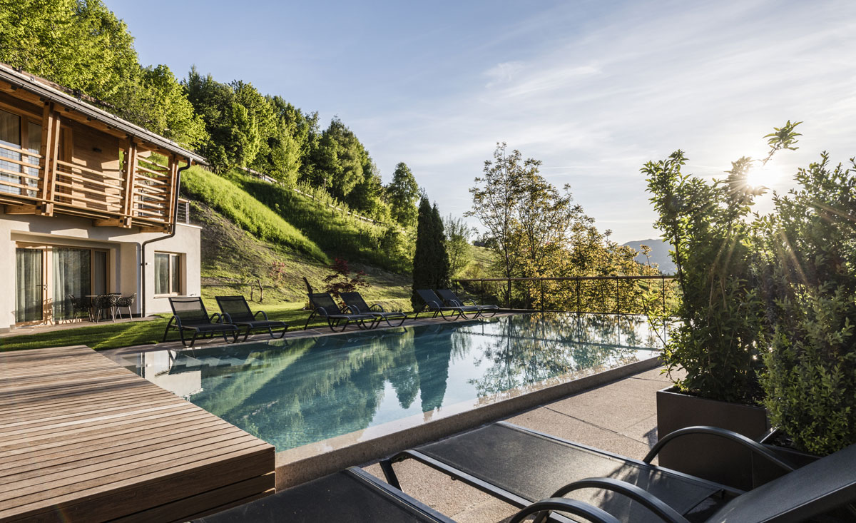 Presulis Chalet Apartments mit Infinity Pool in Südtirol